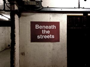 Theatr Hijinx a Punchdrunk Enrichment yn cyflwyno Beneath the streets