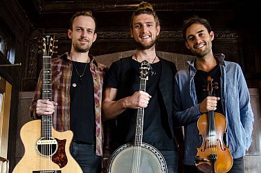 ABERYSTWYTH ARTS CENTRE 
The East Pointers
18 October / Hydref 