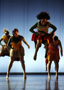 WALES�S TOP YOUNG DANCERS TAKE TO STAGE WITH EXCITING CONTEMPORARY DANCE PERFORMANCE