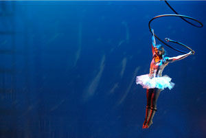 NOFIT STATE CIRCUS & NATIONAL THEATRE WALES� MUNDO PARALELO TAKES TO THE ROAD
