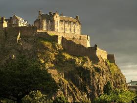 Wales at Edinburgh Fringe by Mary Bijou & Torch & Familia de la Noche