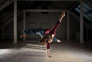 Calling young contemporary dancers!