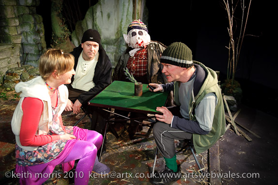 Theatr Powys bring Scarecrow to the Wyeside